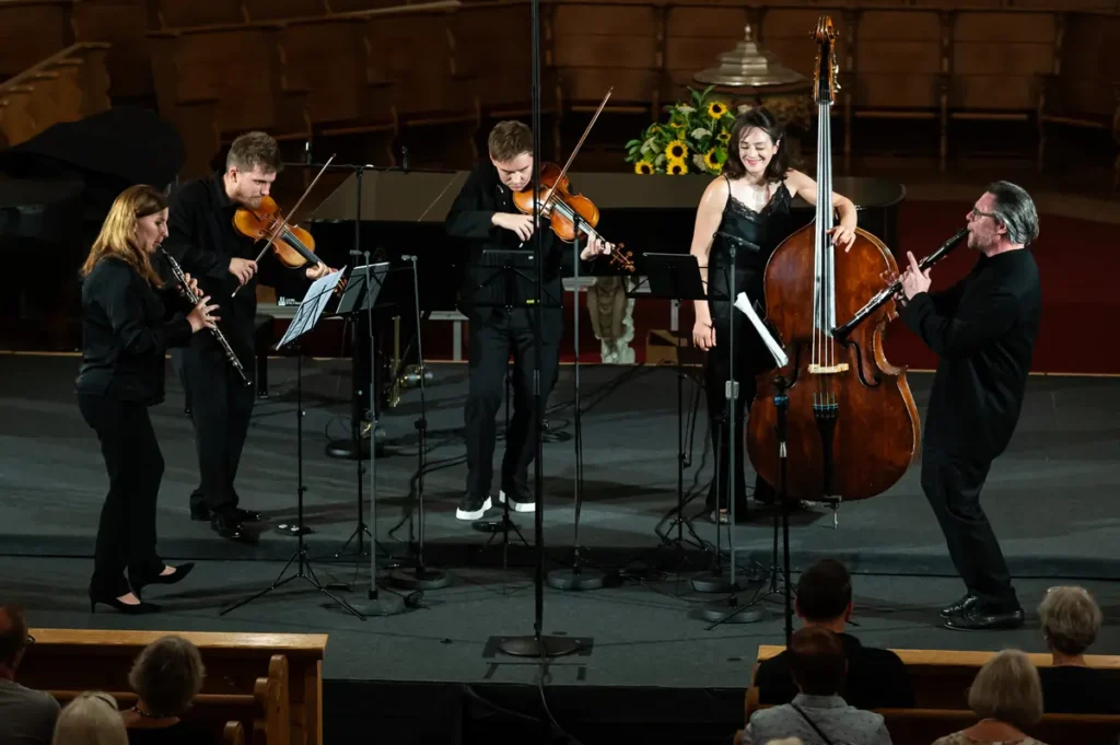 Konzert 08.09. – v.l.n.r. Céline Moinet, Dmitry Smirnov, Matthew Lipman, Uxía Martínez Botana, Reto Bieri